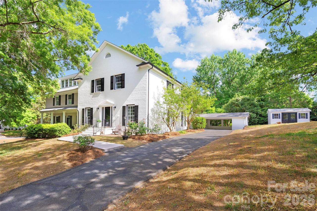 3001 Ferncliff Rd., Charlotte, NC 28211