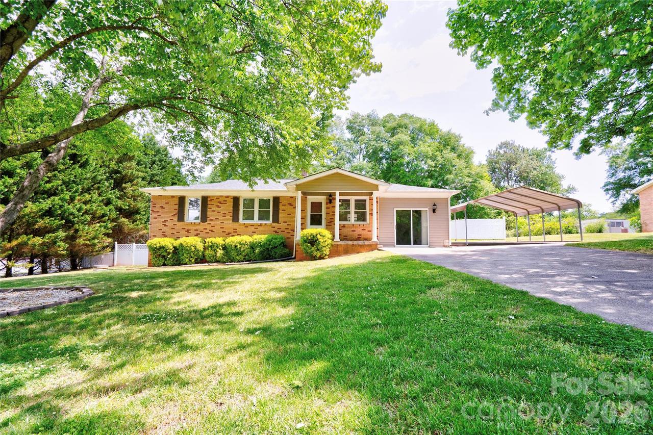 201 Skycrest Ave., Shelby, NC 28152