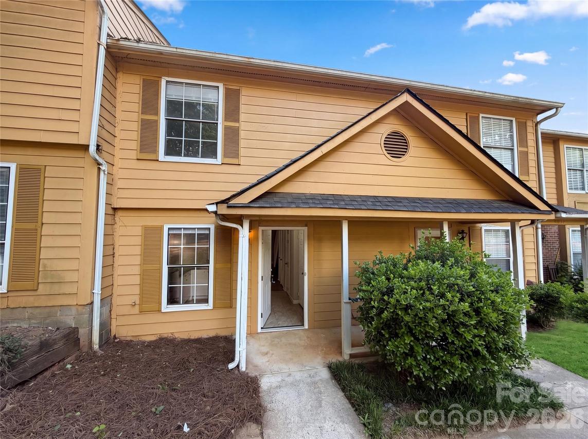 4037 Briarhill Dr., Charlotte, NC 28215