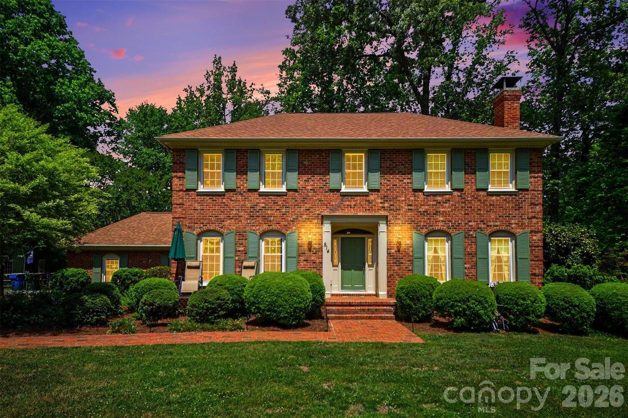 814 S Main St., Mount Holly, NC 28120