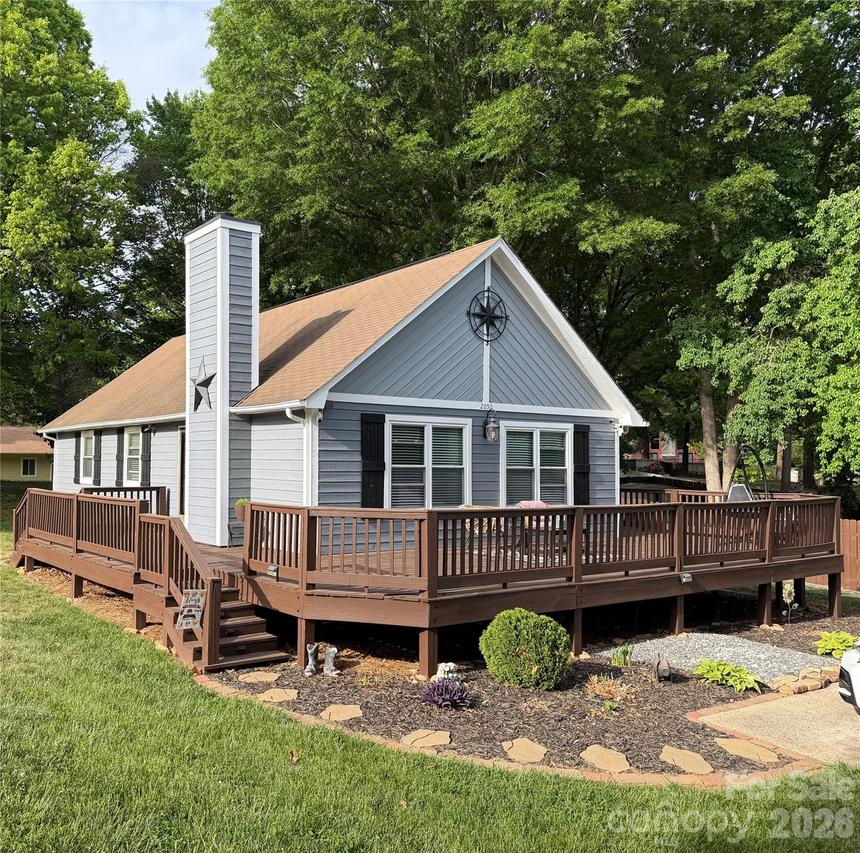 2050 16th Avenue Pl., Hickory, NC 28602