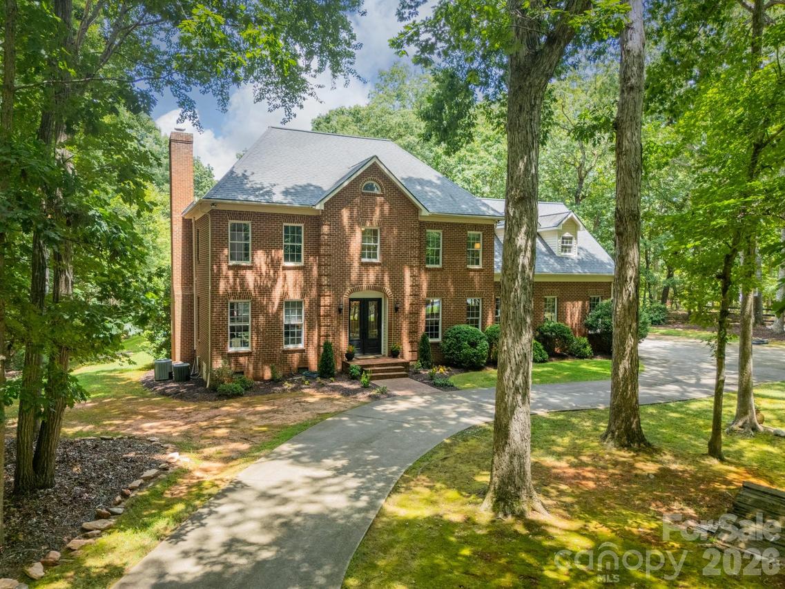 3307 Sandalwood Ln., Waxhaw, NC 28173