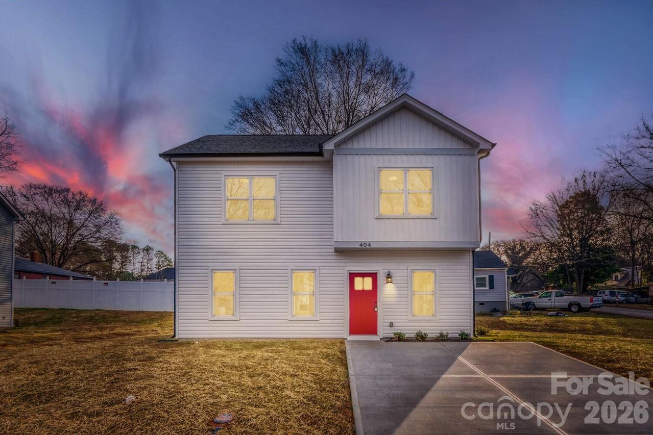 404 S Spargo St., Dallas, NC 28034