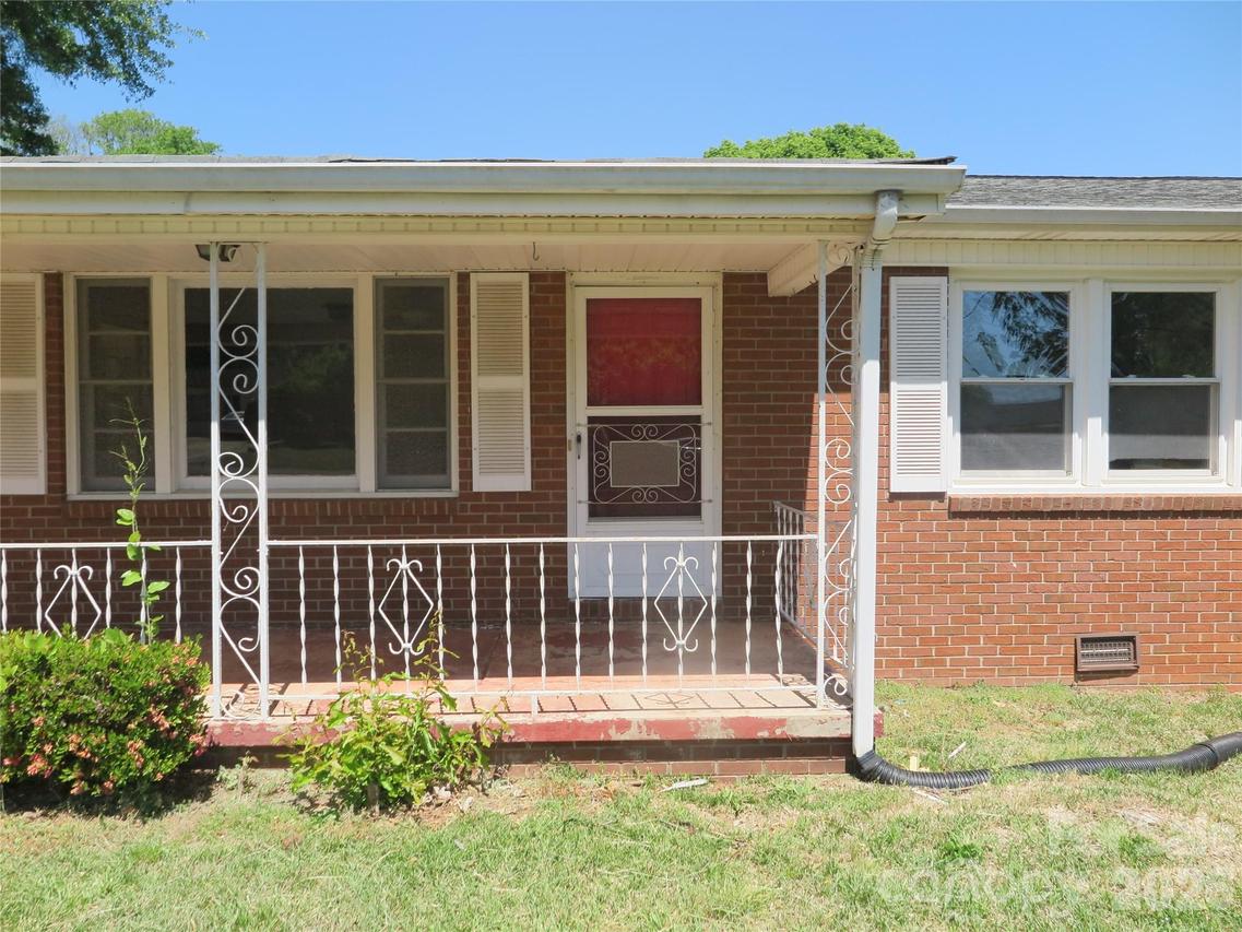 2406 Easton Dr., Shelby, NC 28152