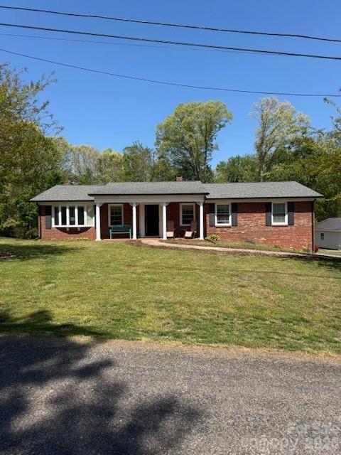 1126 Cannon Dr., Lenoir, NC 28645