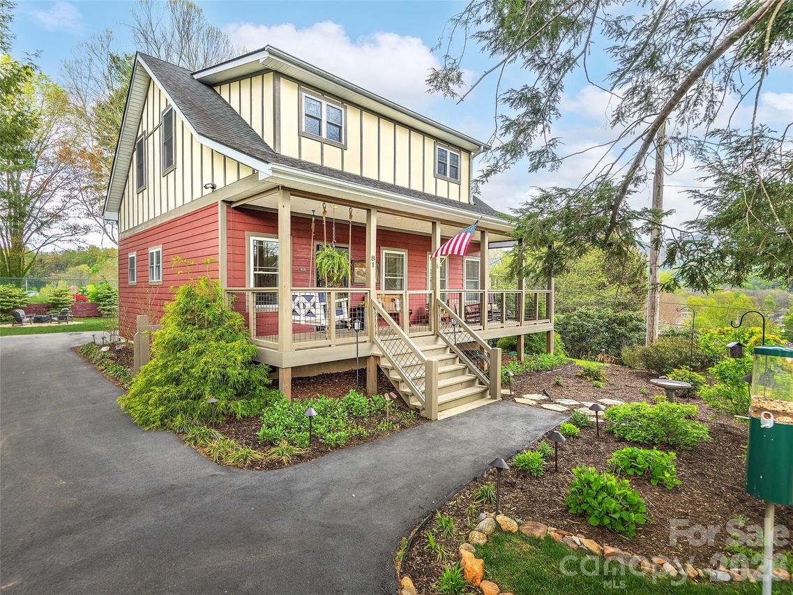 81 Boyd Ave., Waynesville, NC 28786