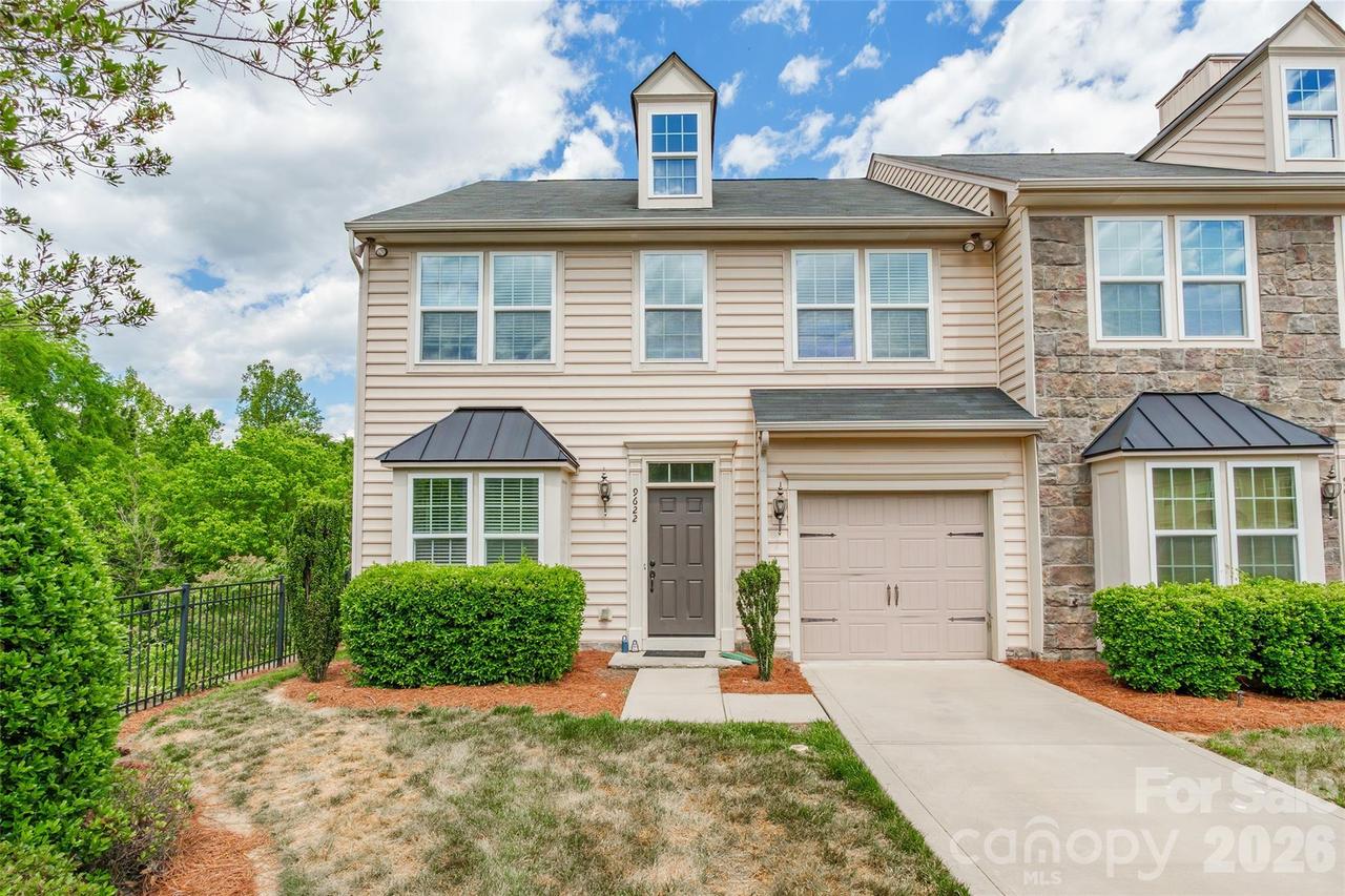9622 Springholm Dr., Charlotte, NC 28278
