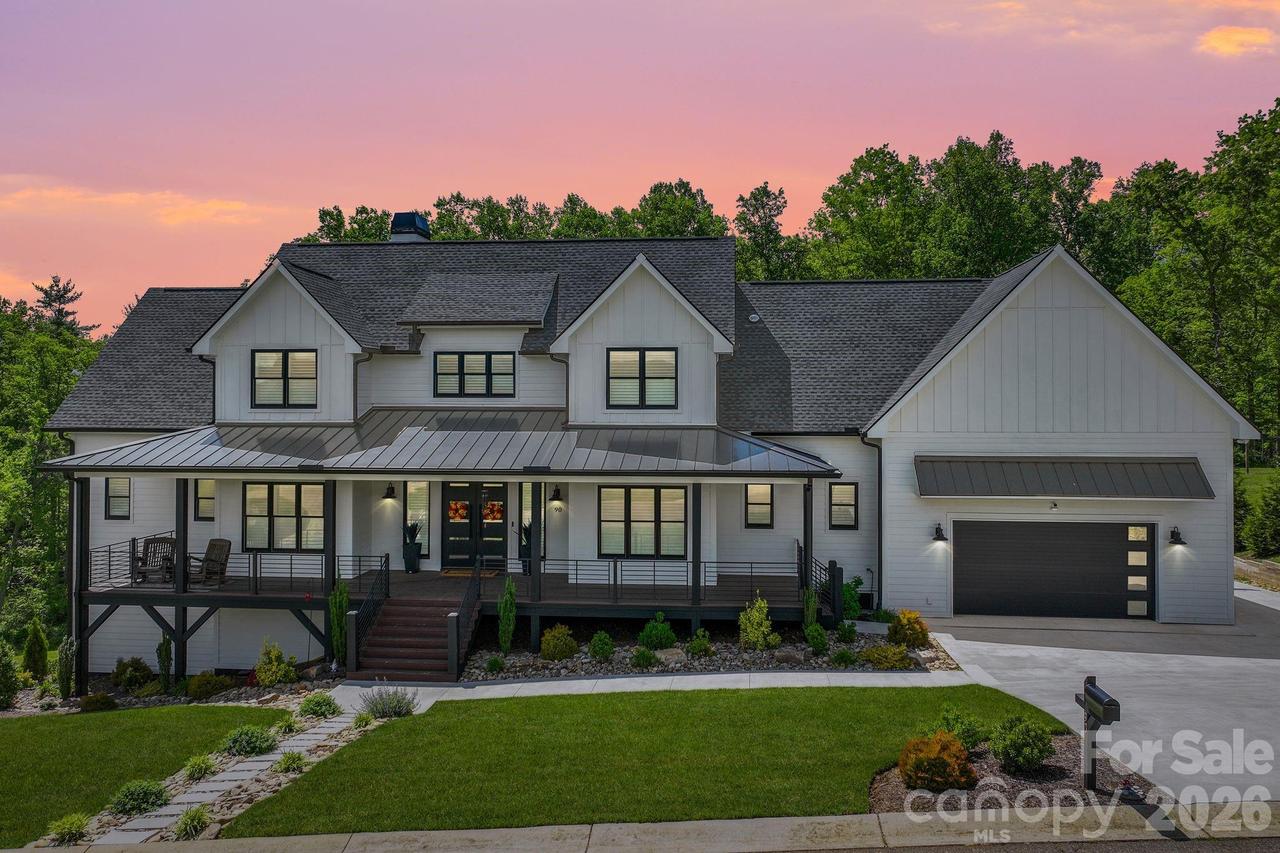 90 Gracie Ln., Weaverville, NC 28787