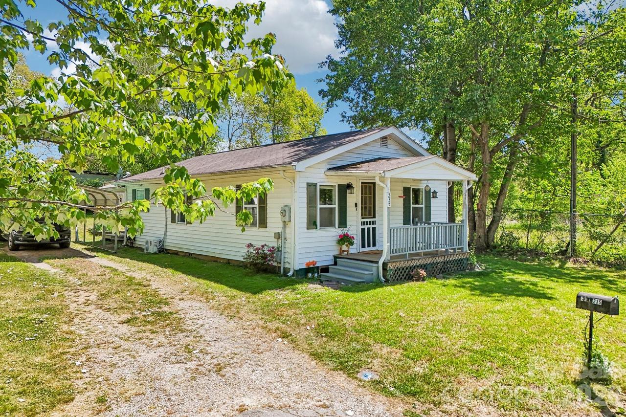 235 Gull Ave. #431, East Flat Rock, NC 28726