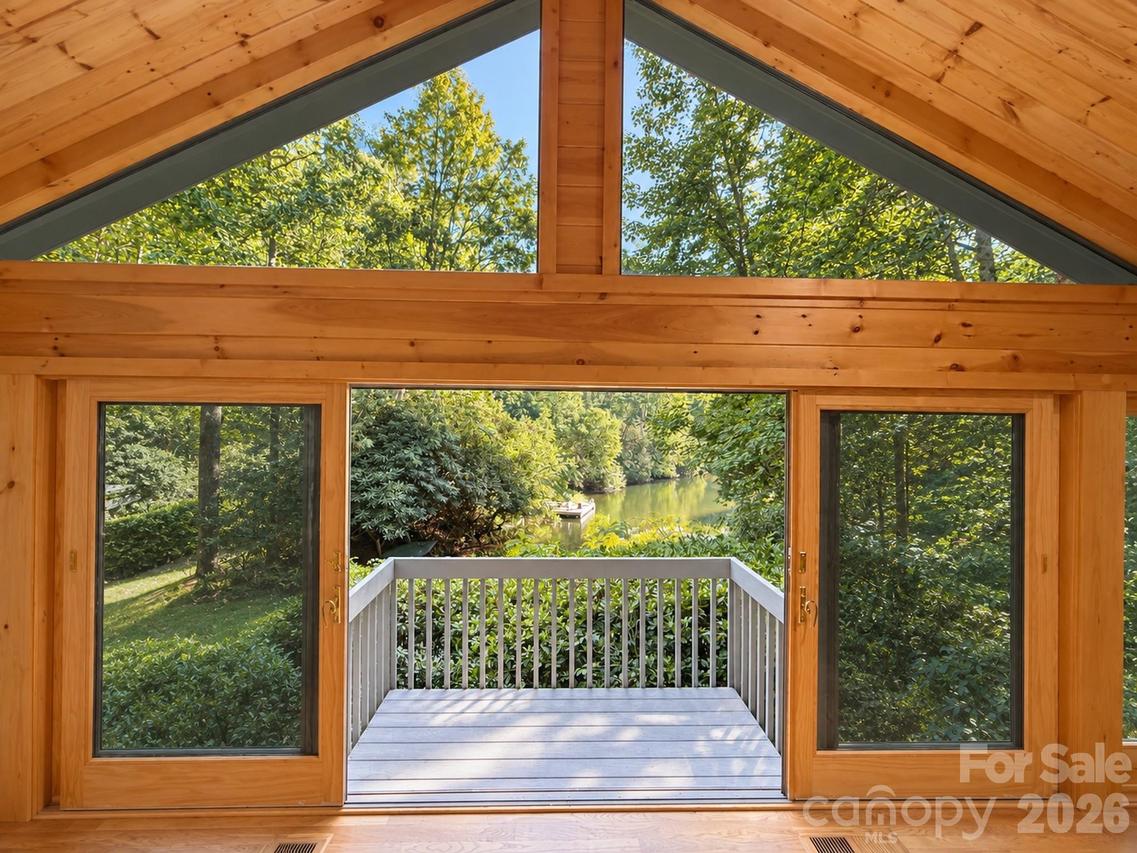 960 Middle Connestee Tr., Brevard, NC 28712