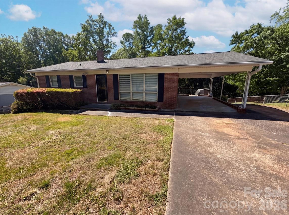 2431 Lynn Dr., Gastonia, NC 28054