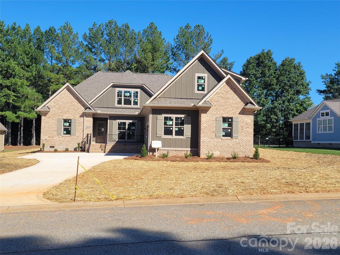 5977 Tipperary Dr., Denver, NC 28037