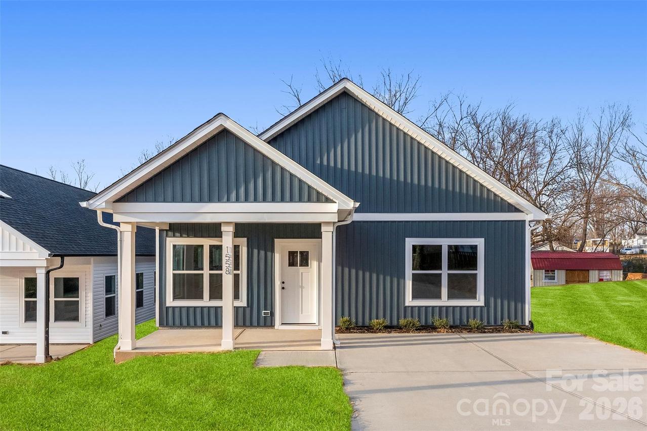 1558 7th Avenue Dr., Hickory, NC 28602