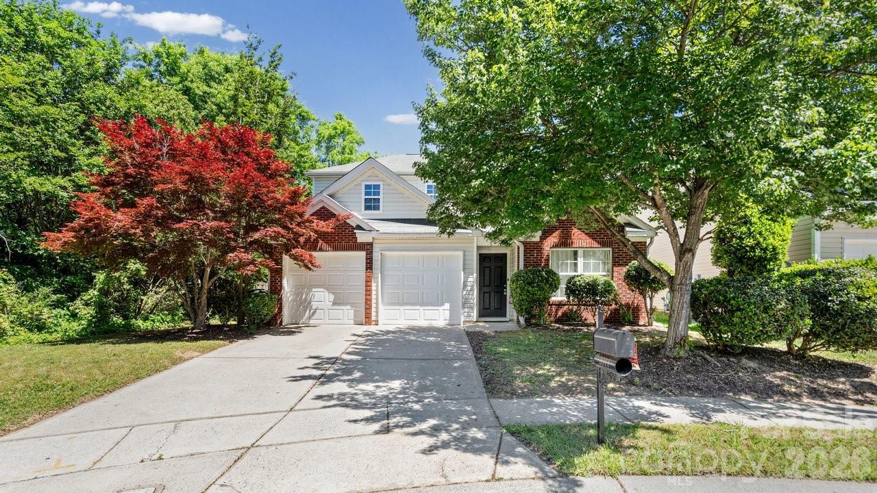 2011 Stargrass Ct., Charlotte, NC 28213