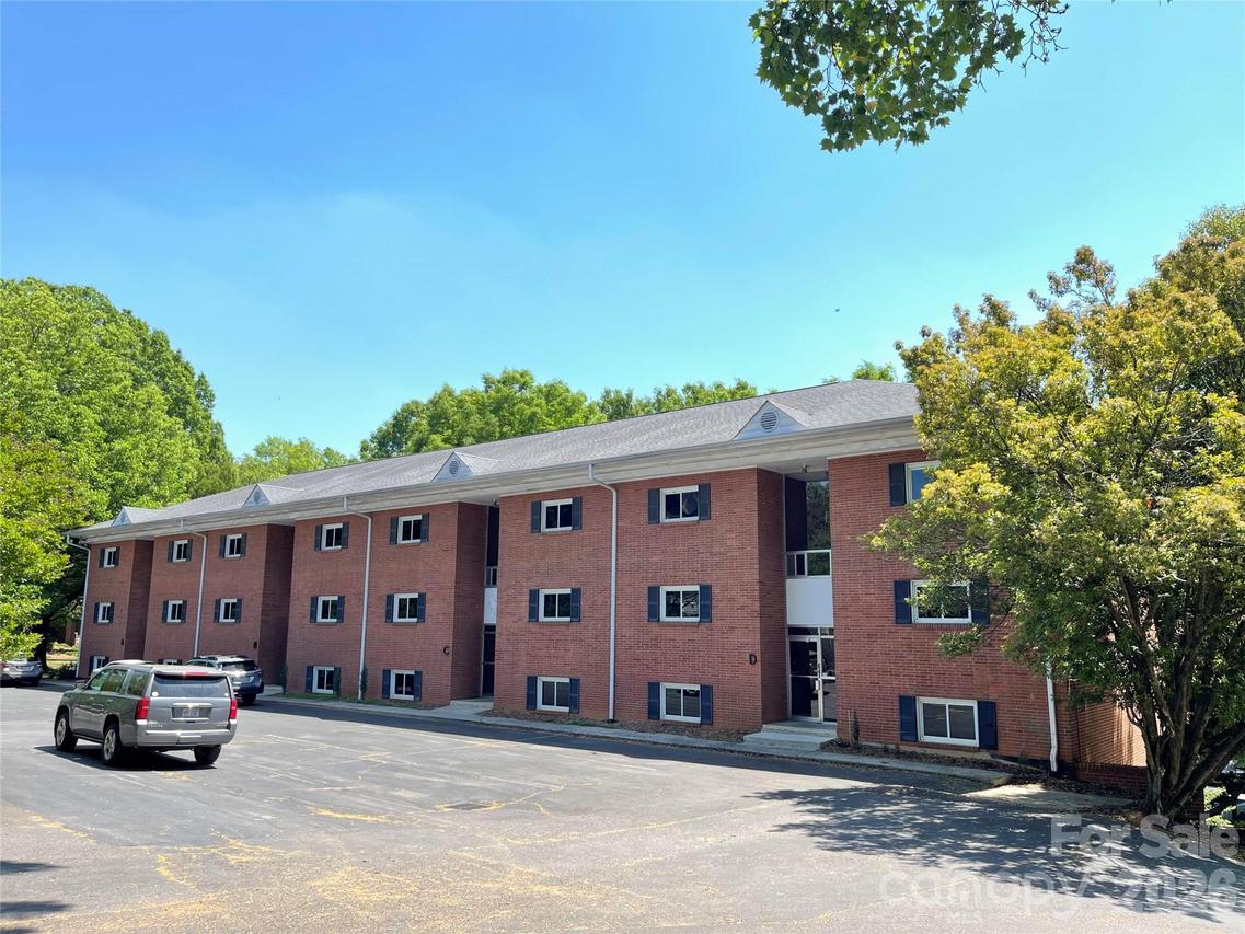 400 Queens Rd. #E5, Charlotte, NC 28207
