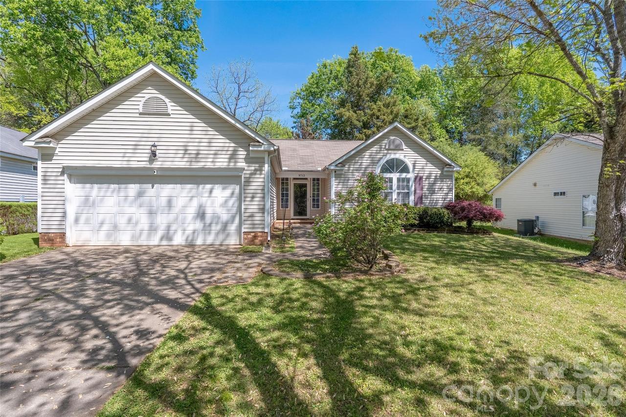 9713 Veronica Dr., Charlotte, NC 28215