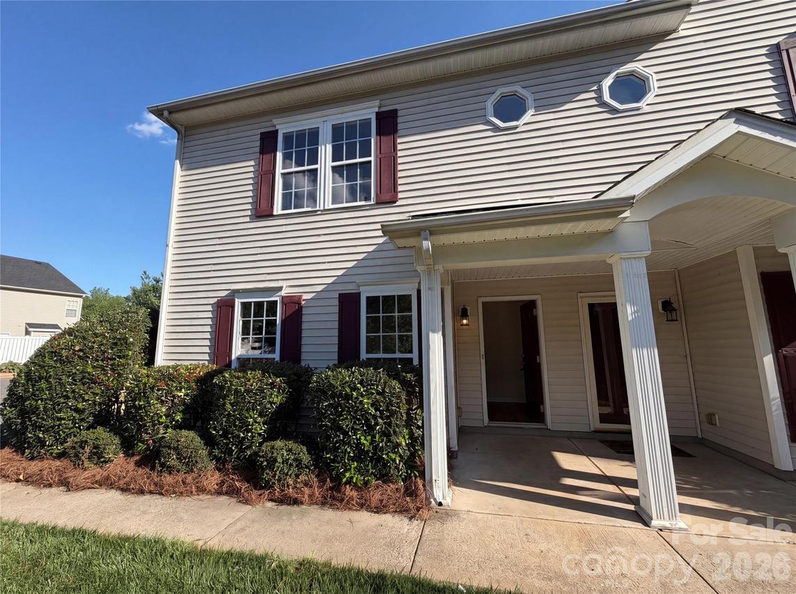 9510 Littleleaf Dr., Charlotte, NC 28215