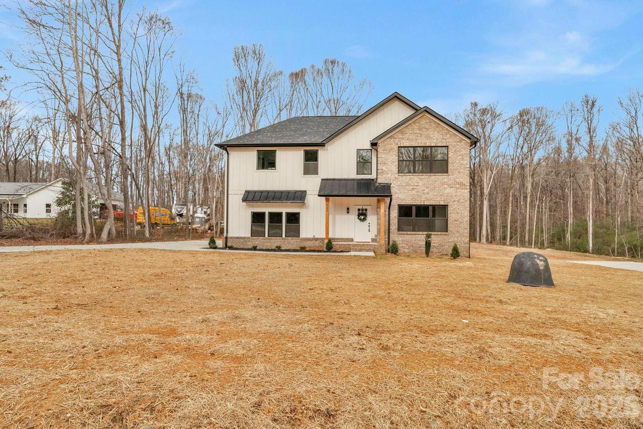 5002 Parkwood School Rd., Waxhaw, NC 28173