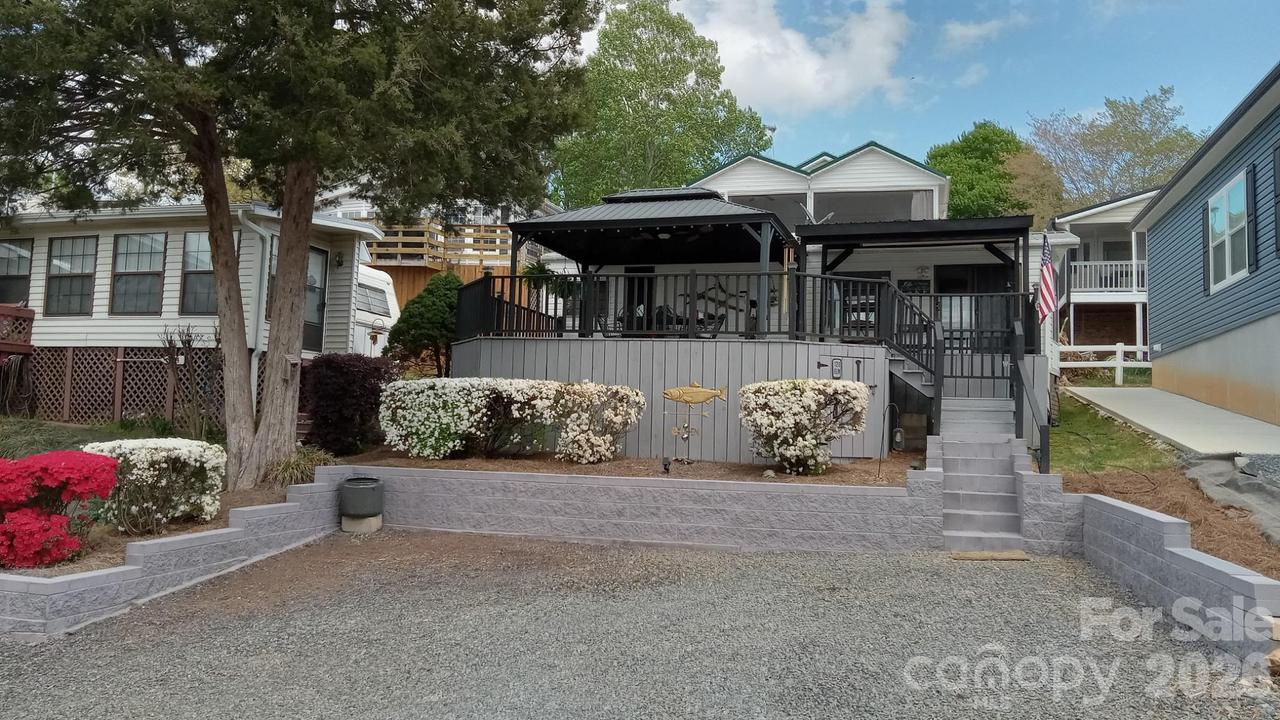 120 Elm St., New London, NC 28127