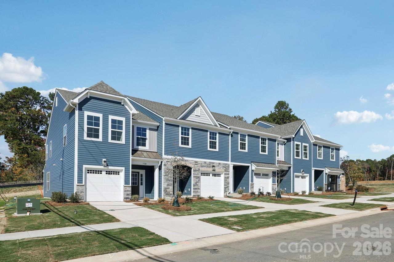 7621 Ethora Way, Charlotte, NC 28216