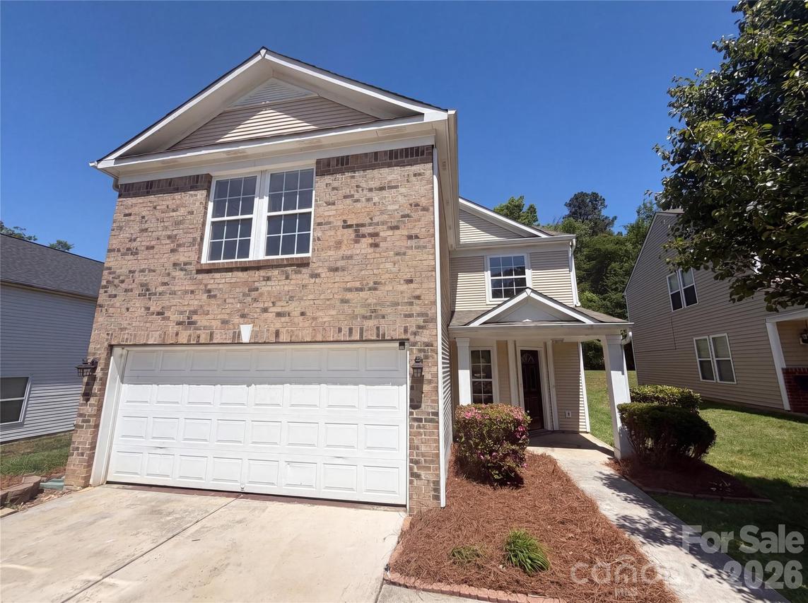 6734 Wandering Creek Dr., Charlotte, NC 28216