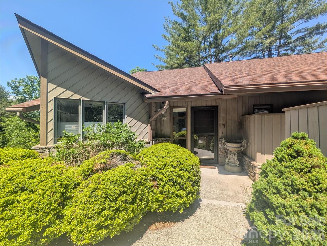 201 Timber Dr., Asheville, NC 28804