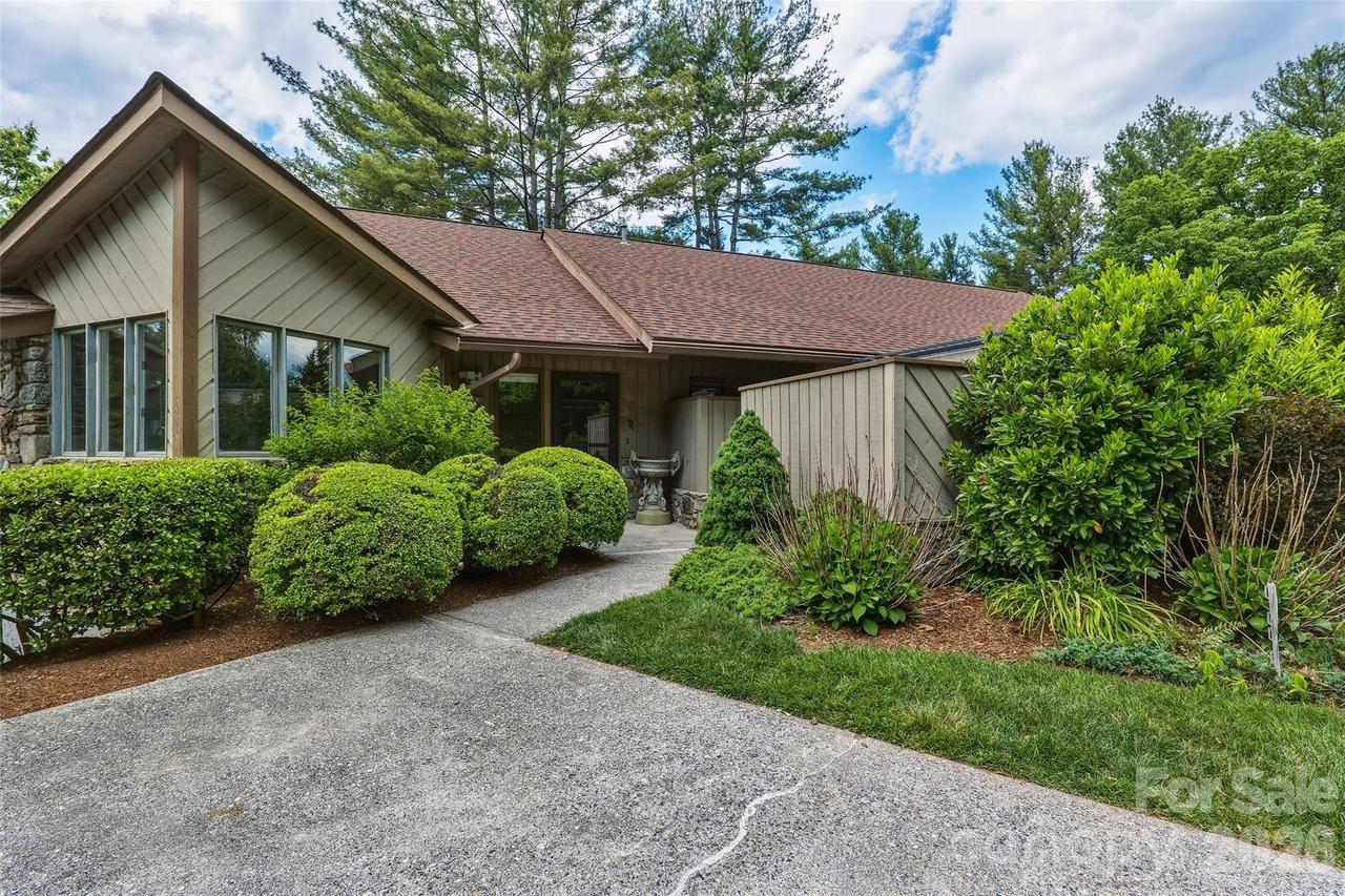 201 Timber Dr., Asheville, NC 28804