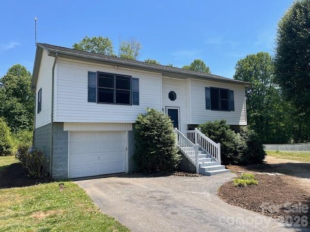 2381 Boardwalk Ct., Lenoir, NC 28645
