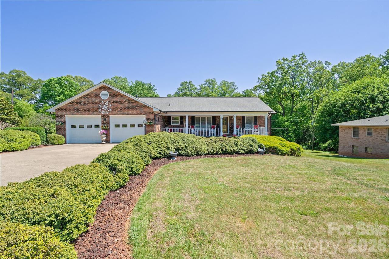 105 Rock Creek Dr., Lincolnton, NC 28092