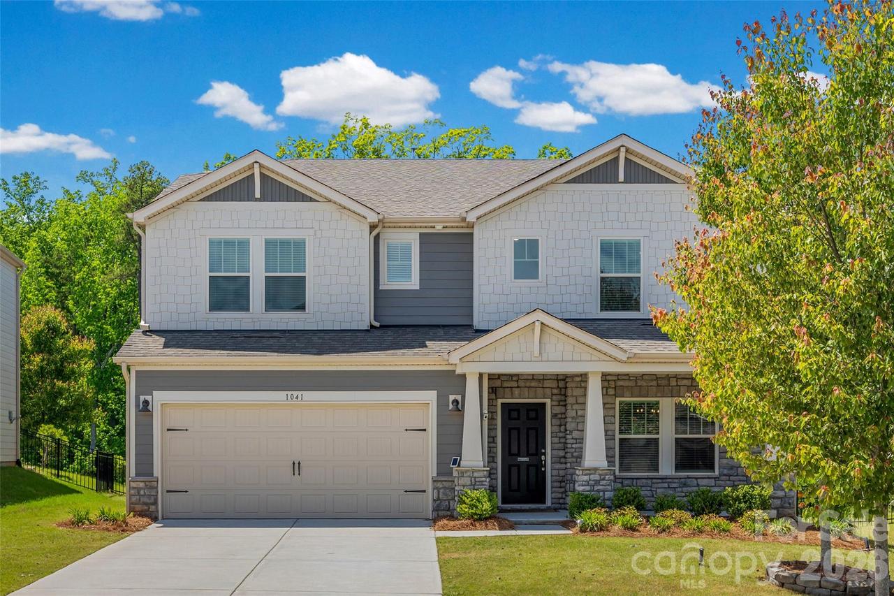 1041 Amberley Crossing Dr., Belmont, NC 28012