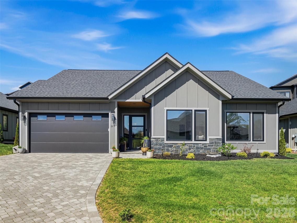 317 Avery Trail Dr., Arden, NC 28704