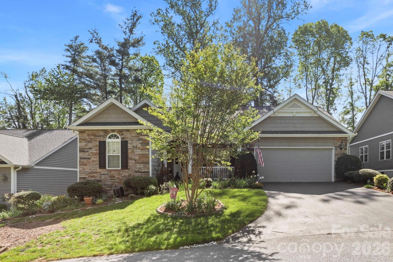 45 Shaws Creek Farm Rd., Hendersonville, NC 28739