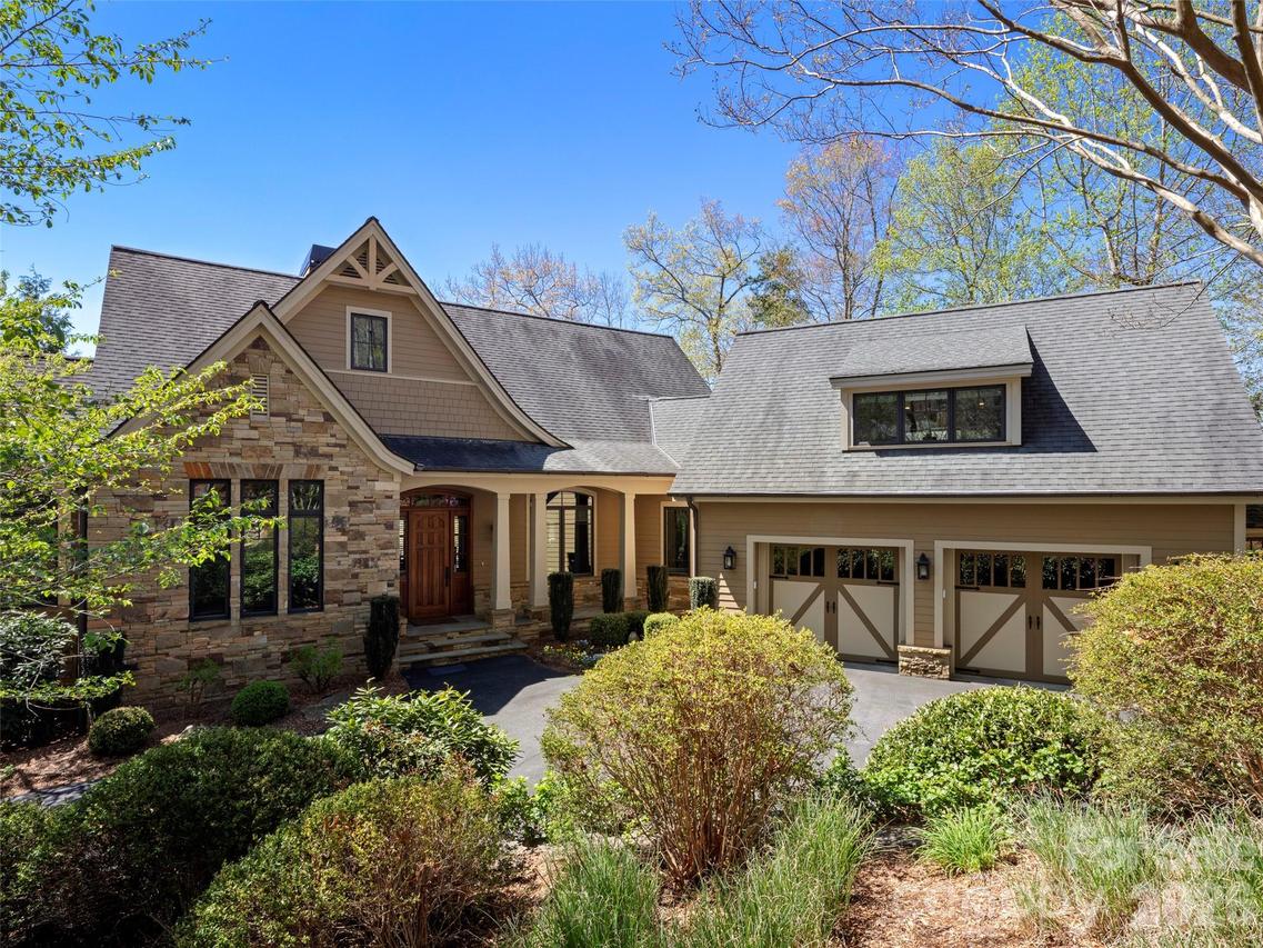 171 Walnut Valley Pkwy., Arden, NC 28704