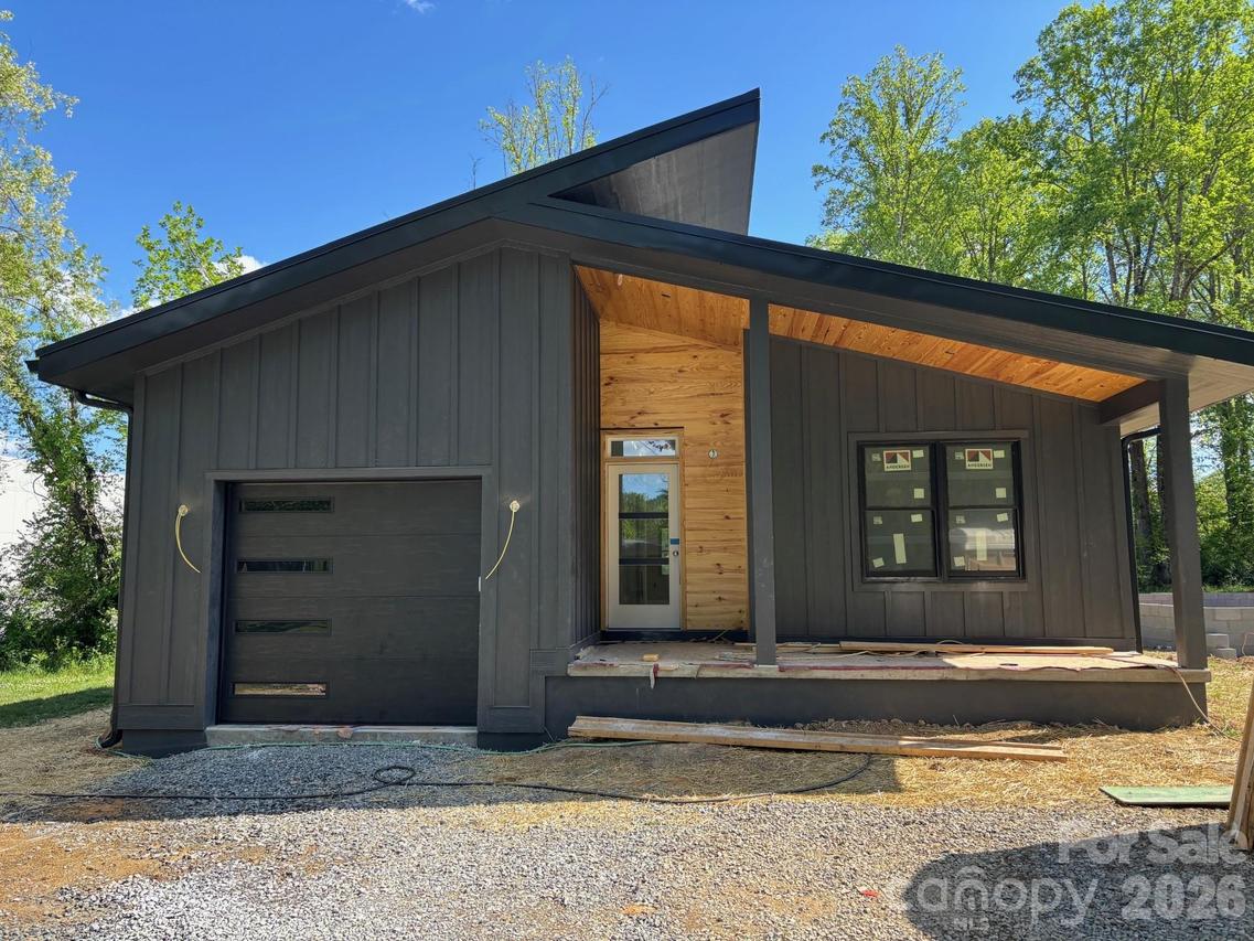 123 Welcome St., Pisgah Forest, NC 28768