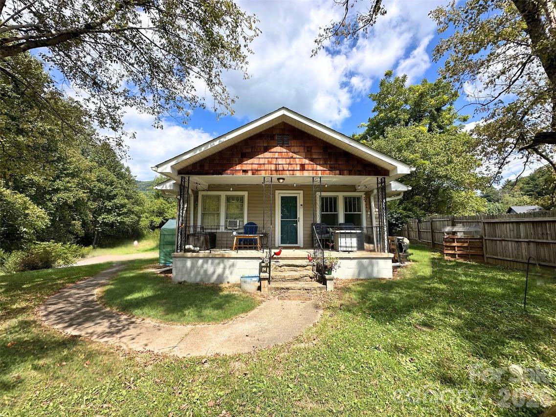 104 Old Fort Rd., Fairview, NC 28730