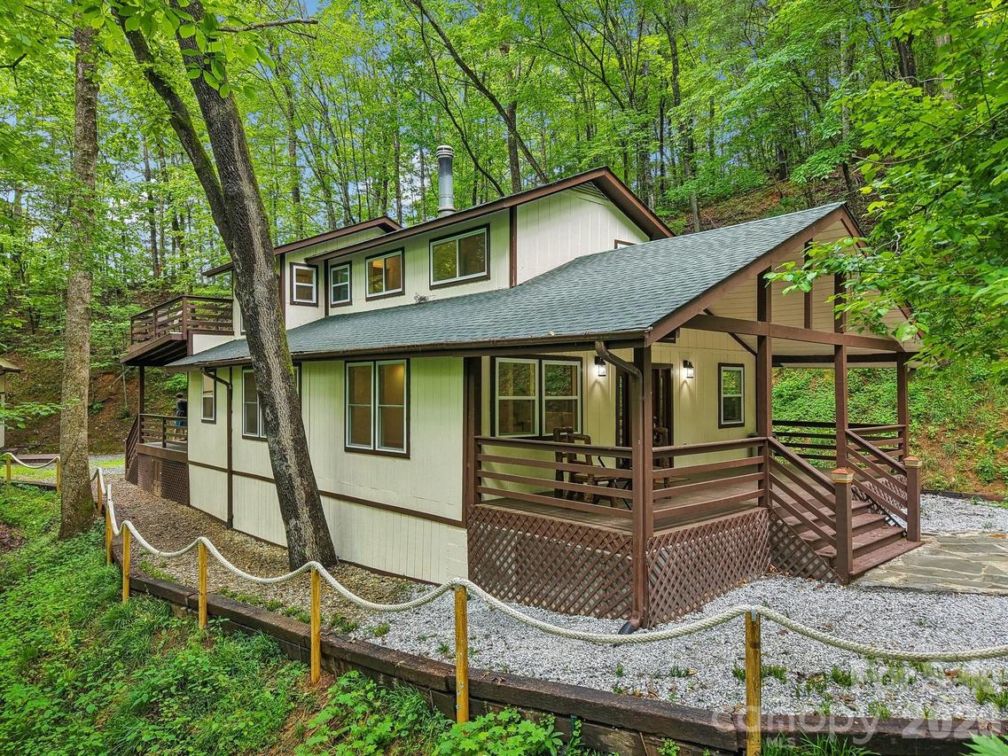 291 Dills Rd., Bryson City, NC 28713
