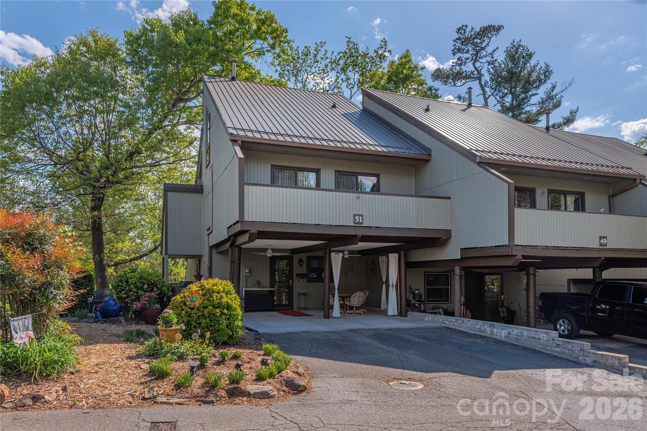 51 Maple Ridge Ln., Asheville, NC 28806