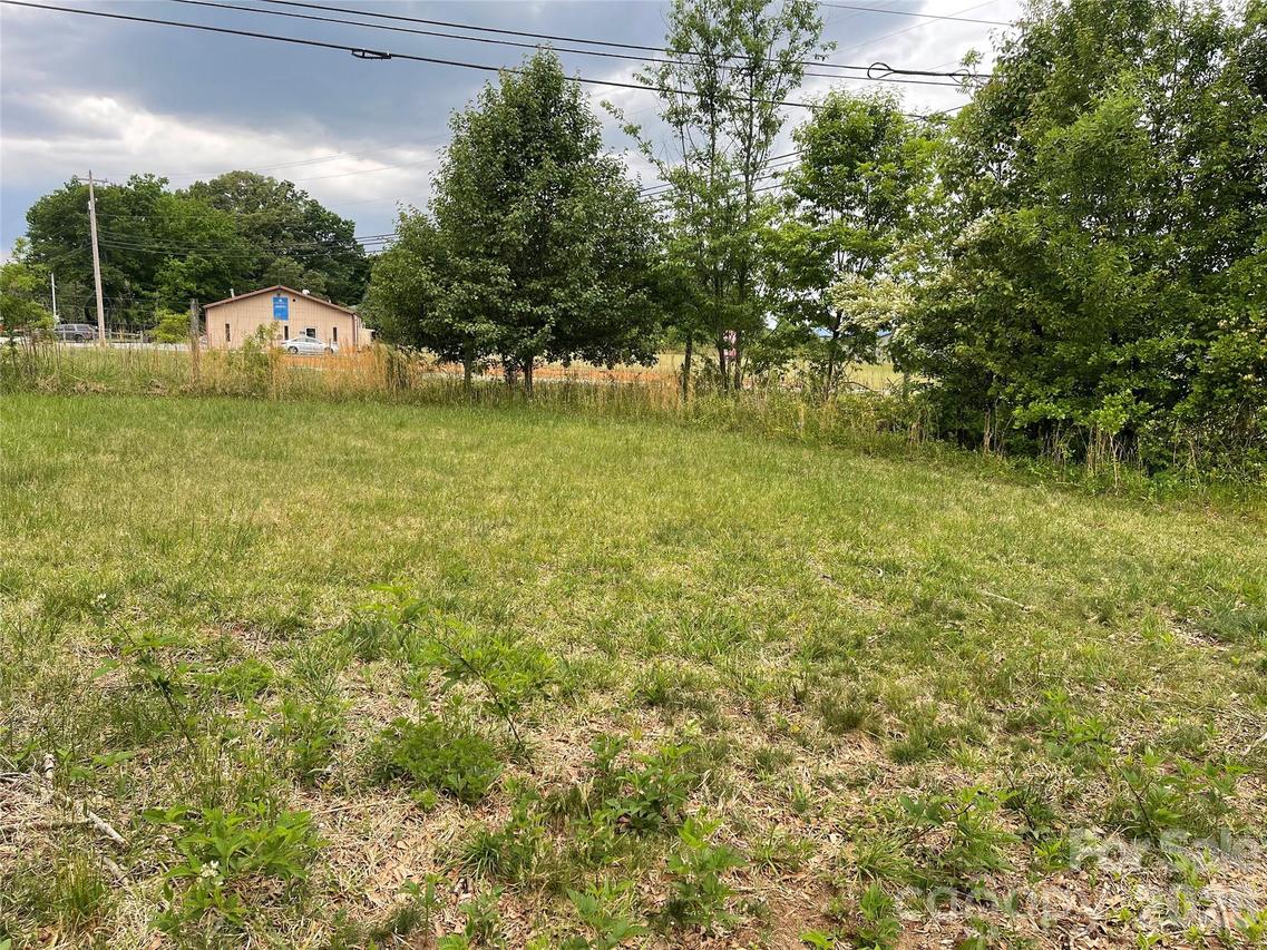 2733 Us 221s Hwy., Forest City, NC 28043