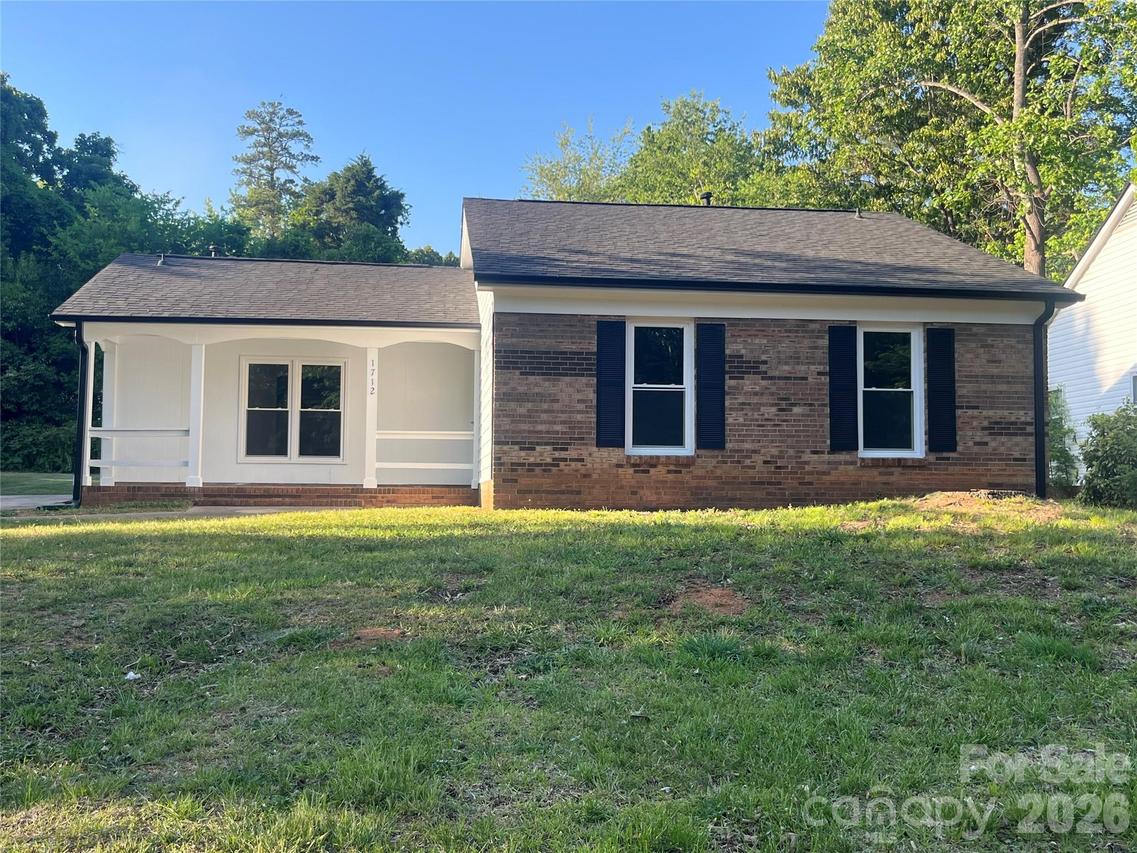 1712 Blandford Dr., Charlotte, NC 28262