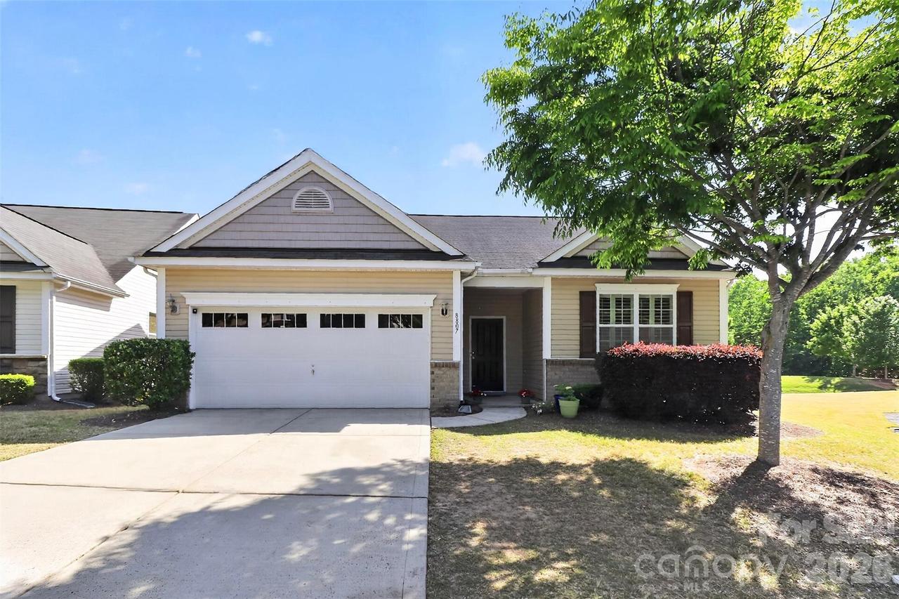 8807 Heartleaf Rd., Charlotte, NC 28227