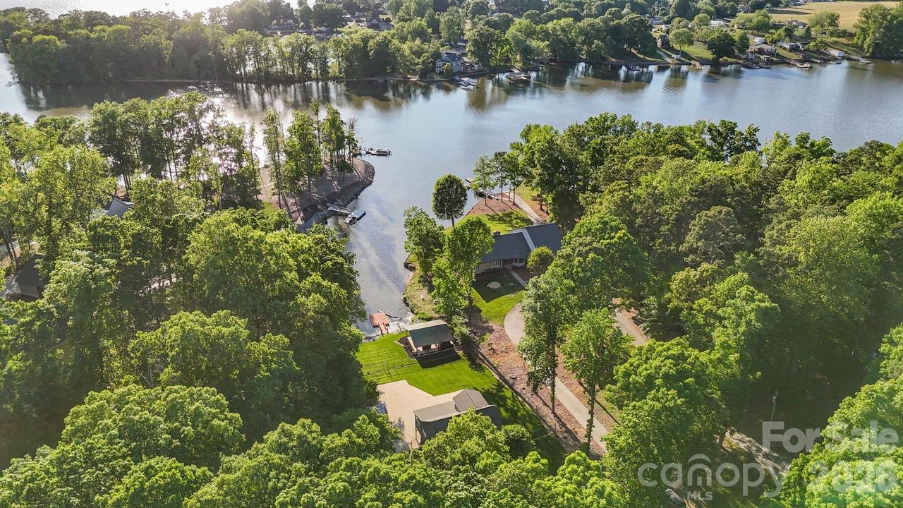 710 Riverwood Dr., Lexington, NC 27292