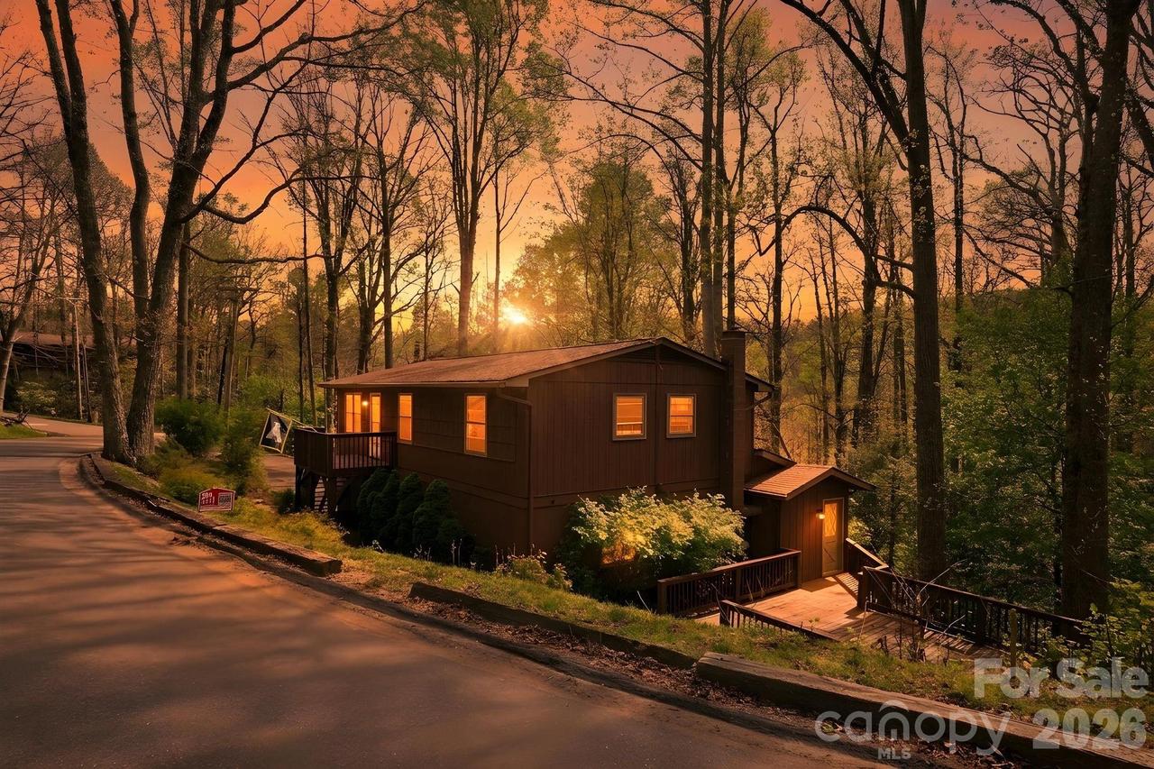 806 Dogwood Dr., Boone, NC 28607