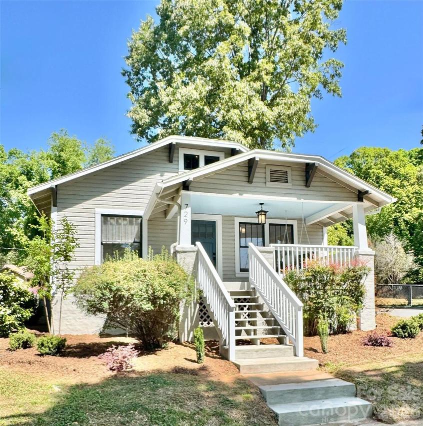 729 E Front St., Statesville, NC 28677