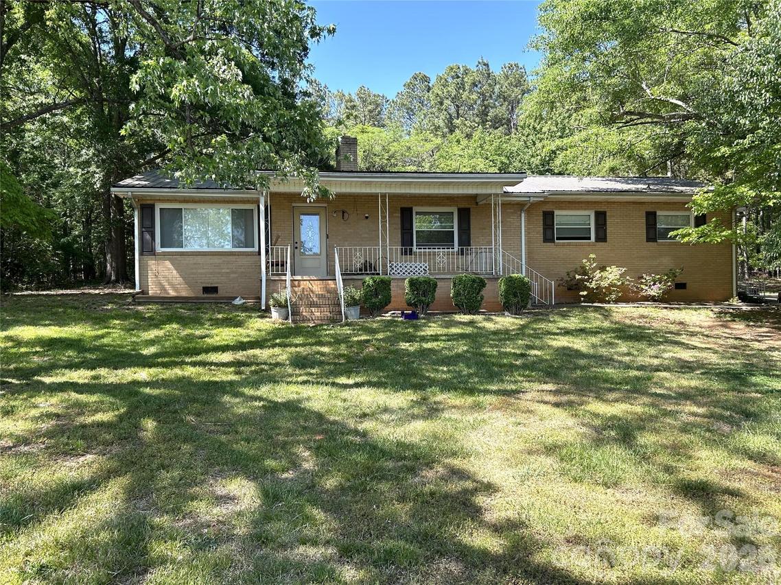 2307 Harris Henrietta Rd., Mooresboro, NC 28114