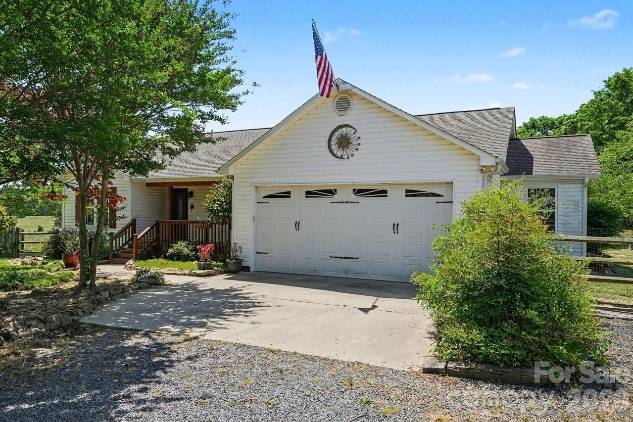 12820 Big Lick Rd., Oakboro, NC 28129