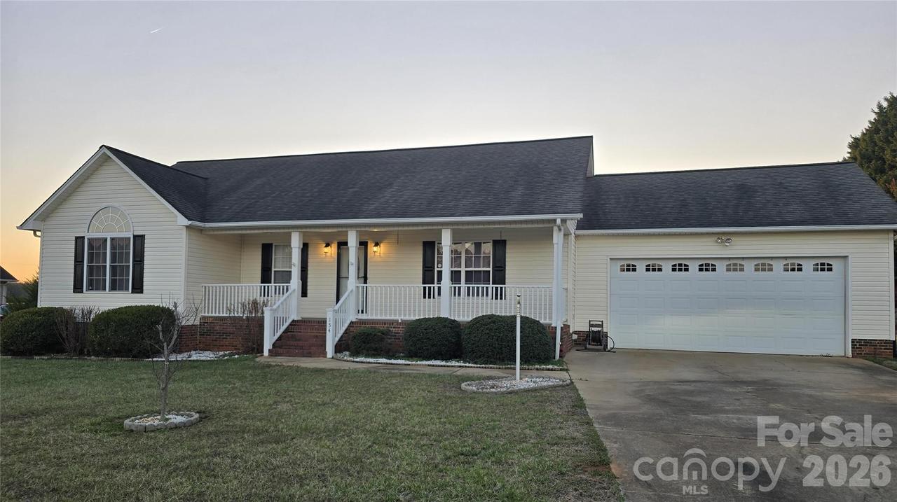 154 Westover Dr., Lincolnton, NC 28092