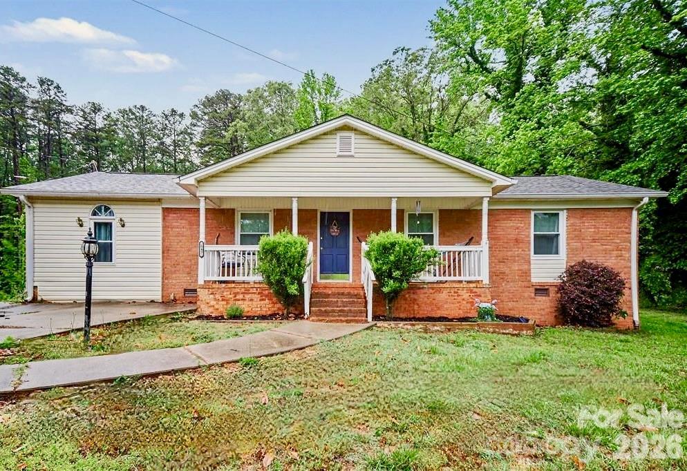 847 E Chestnut St., Stanley, NC 28164
