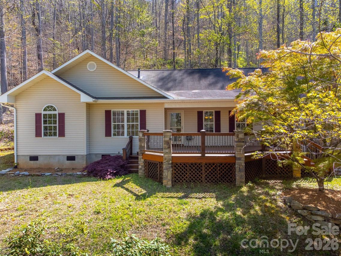 605 Toy Cove Rd., Sylva, NC 28779