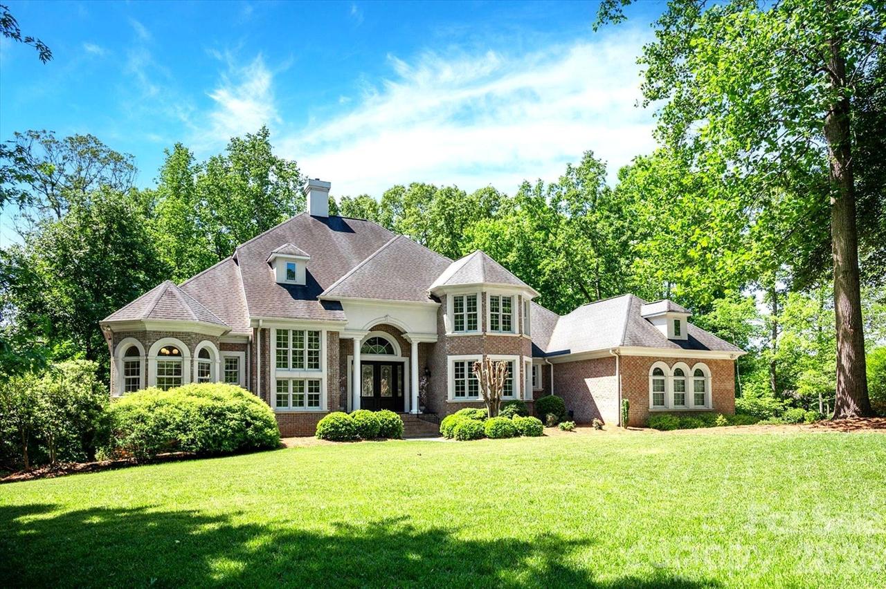 6052 Oxfordshire Rd., Waxhaw, NC 28173
