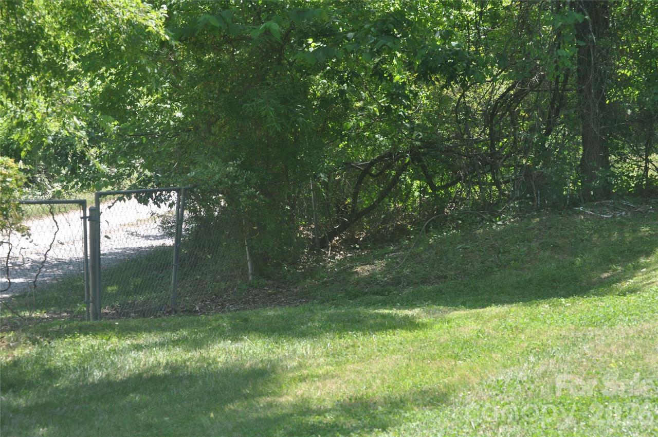 105 Pope Lake Rd., Belmont, NC 28012